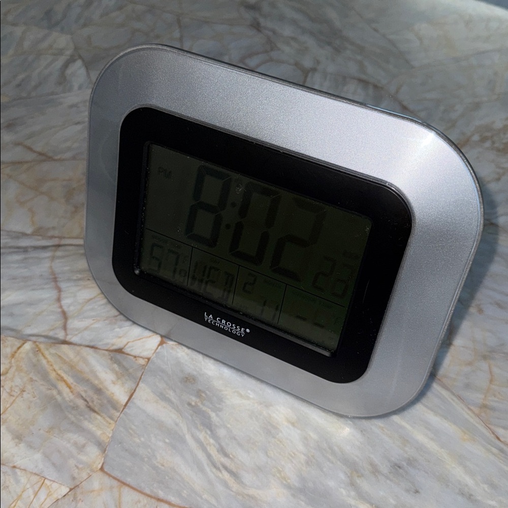 La Crosse Technology Atomic Wall/Table Clock